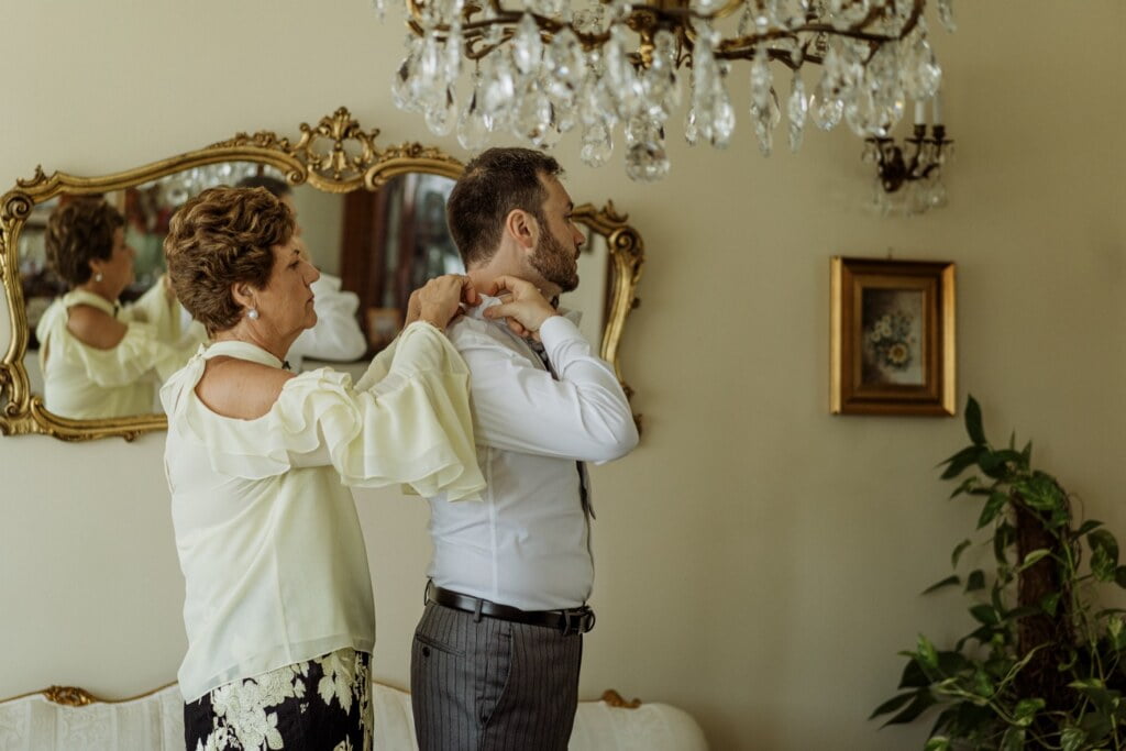 Getting ready in elegant destination wedding in Sicily