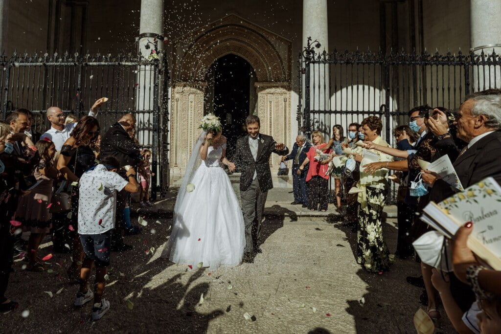 Lancio del riso in elegante matrimonio a Palermo da Bruxelles